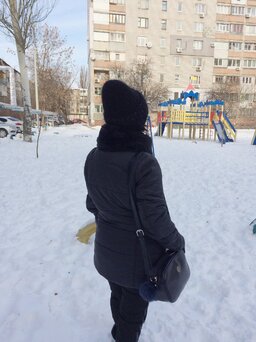 шапка черная с пайетками 5.jpg
