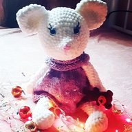 Алла (игрушки амигуруми)