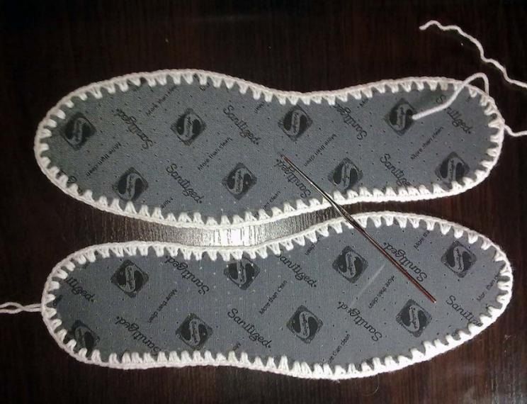 Ready-made house-slipper soles with markings
