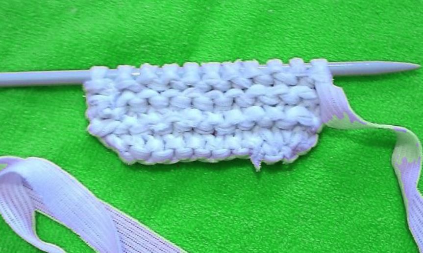 First rows of the washcloth worked in garter stitch