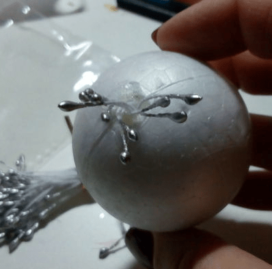 DIY feather flowers, step 5