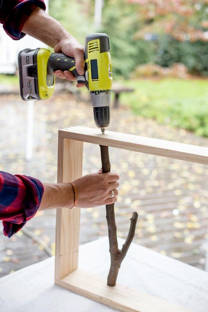 Installing branches inside the frame