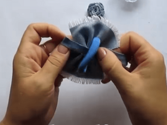 Sewing a denim bow hair tie, step 5