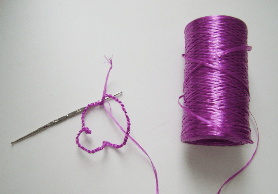 Crocheting a bath loofah with the right firmness, Step 2