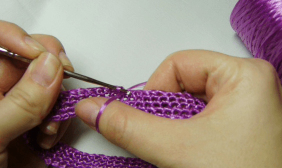 Crocheting a bath loofah with the right firmness, Step 4