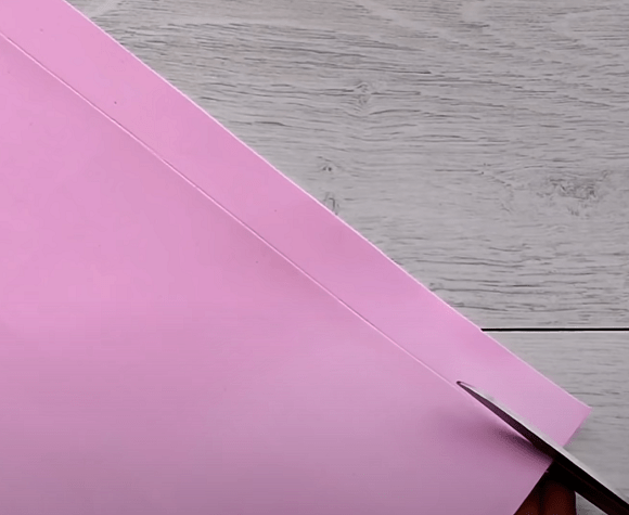 Cutting fringe into foamiran strips