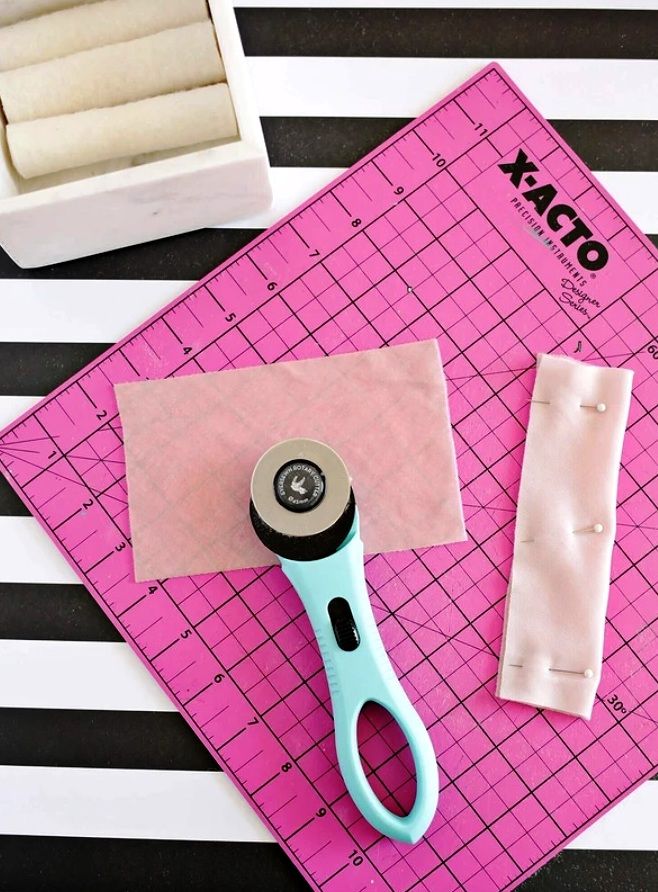 Sewing a soft jewelry organizer, step 4