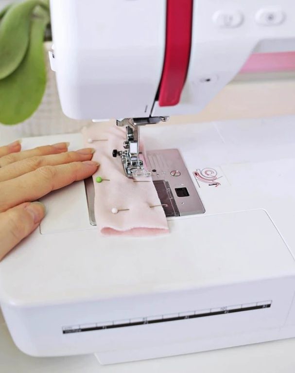 Sewing a soft jewelry organizer, step 5