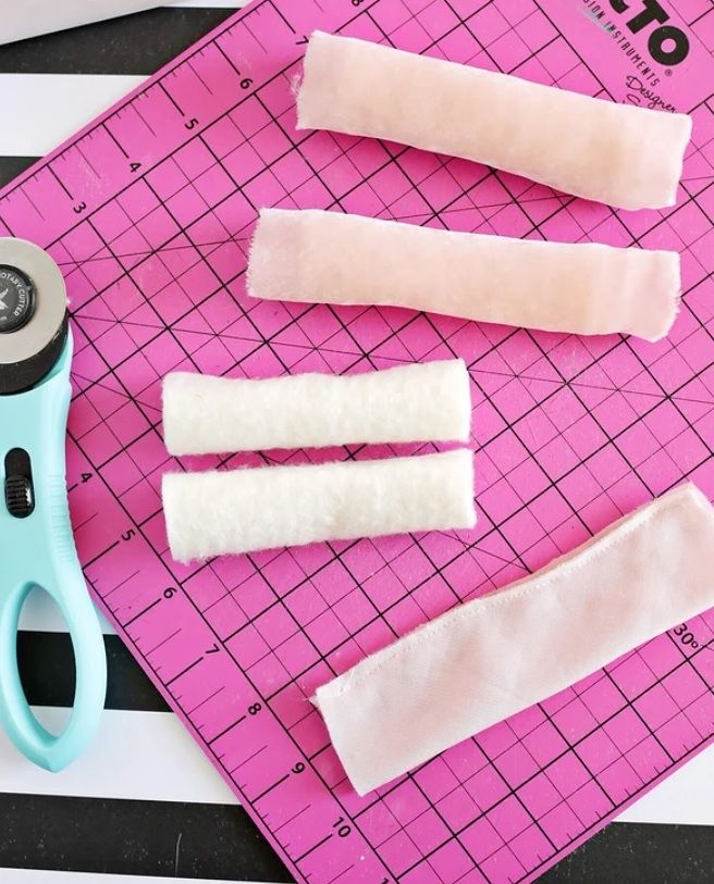 Sewing a soft jewelry organizer, step 6