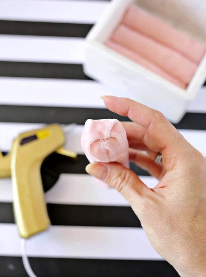 Sewing a soft jewelry organizer, step 7