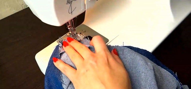 Вшивання рукава в пройму сукні