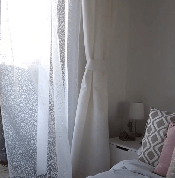 Aired home textiles after dry freshening