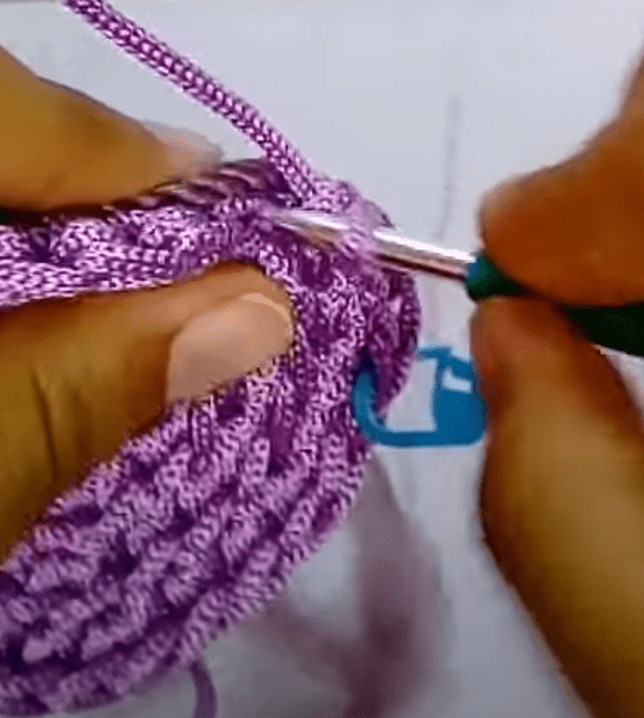 Increasing in the round while crocheting a sturdy base with cord