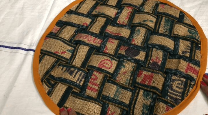 Finished burlap trivet