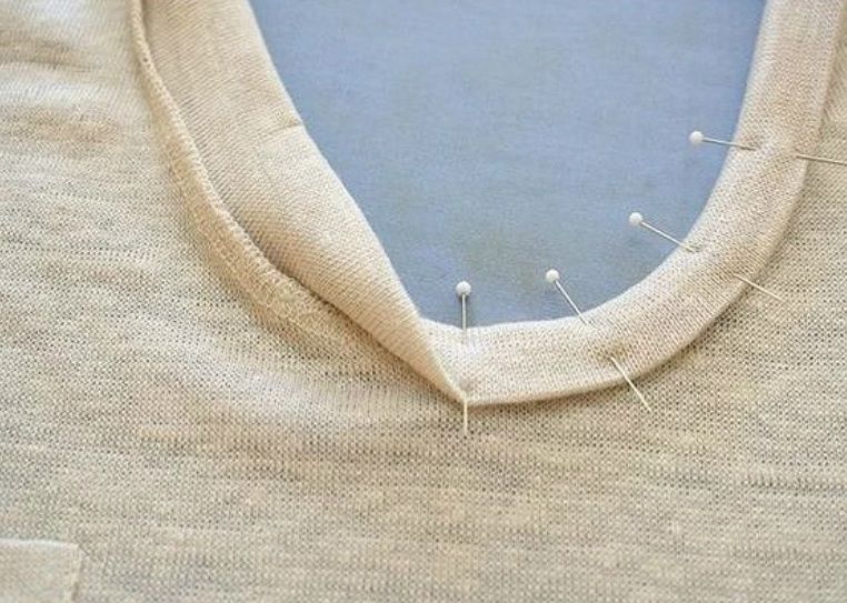 Restoring a stretched-out T-shirt neckline, step 3