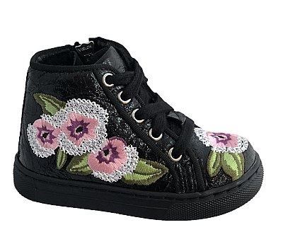 Black children's boot with floral embroidered appliqués