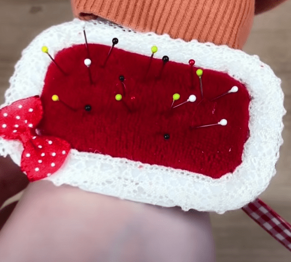 Finished wrist pincushion