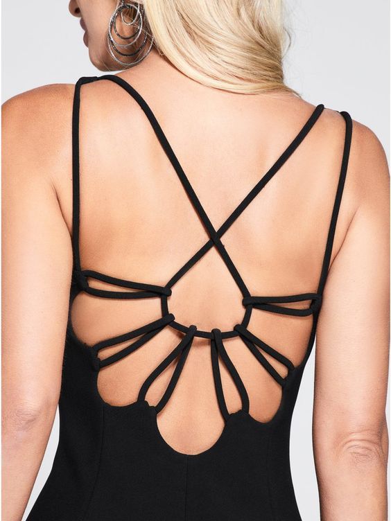 Top with keyhole back opening and simple finish