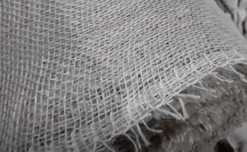 Lightweight burlap fabric