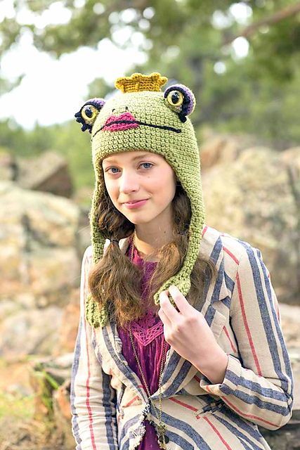 Reference photo of a children's frog hat with eyes and ties