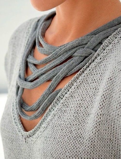 V-neck sweater with cord decoration