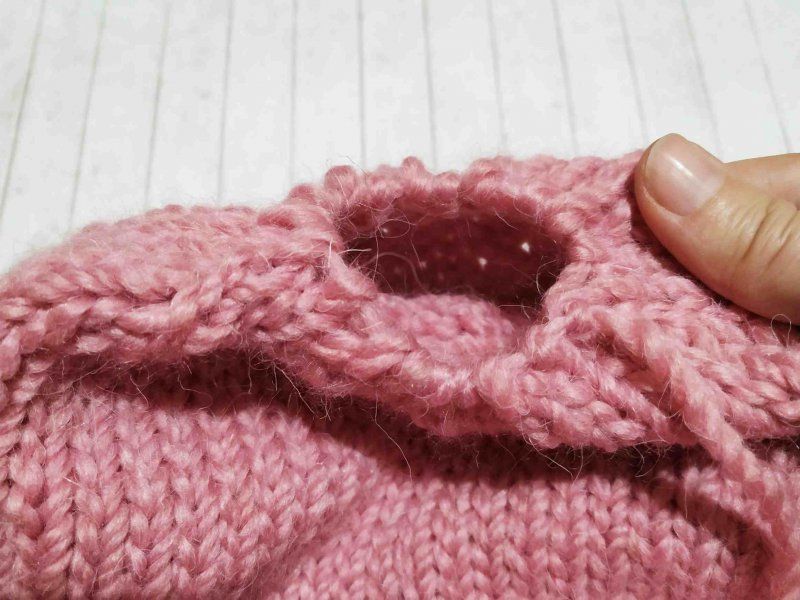Knitting a warm hat, step 6