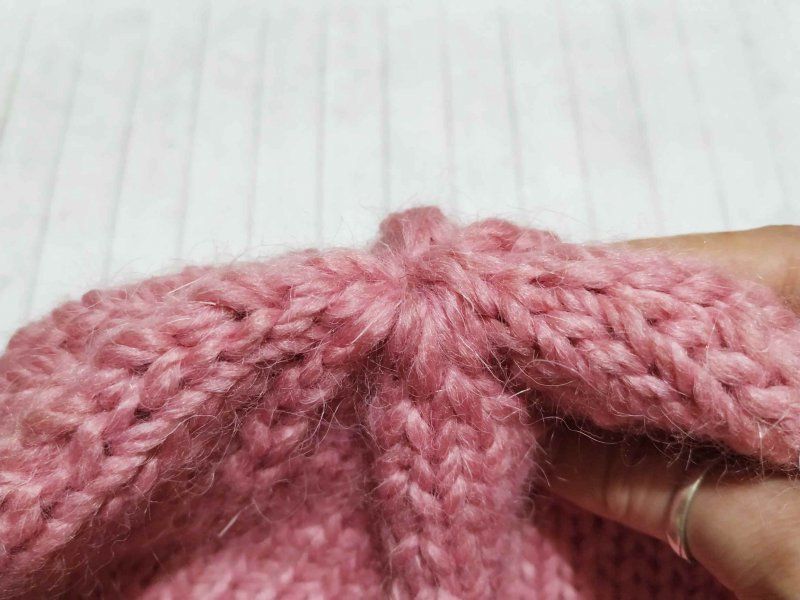 Knitting a warm hat, step 7