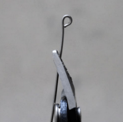 Wire loop for a pendant