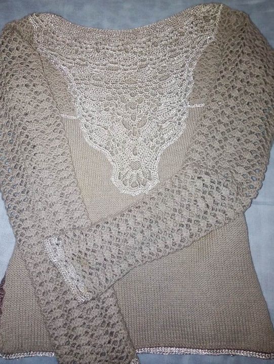 Pullover with a lace yoke