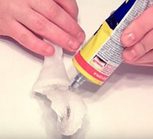 Applying glue to a floating-cup base