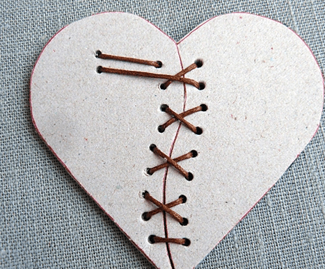 Front of the heart magnet with lacing