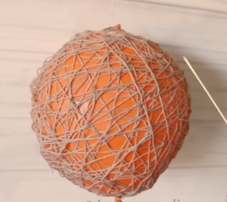 Jute twine wrapped around balloons