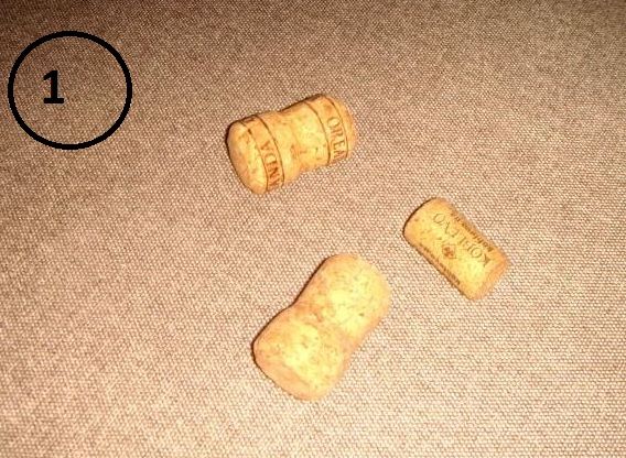 Cork pieces for the mouse body and head