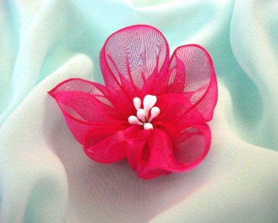 Finished organza flower with white stamens