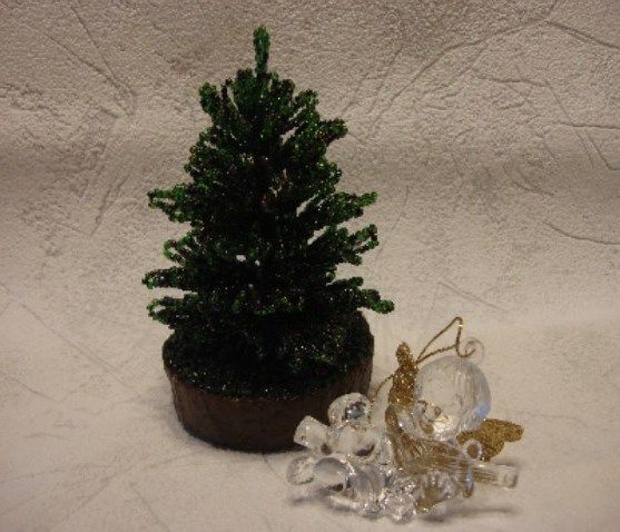 Finished mini beaded Christmas tree on its base