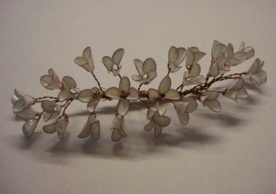 Joined branches of white flowers